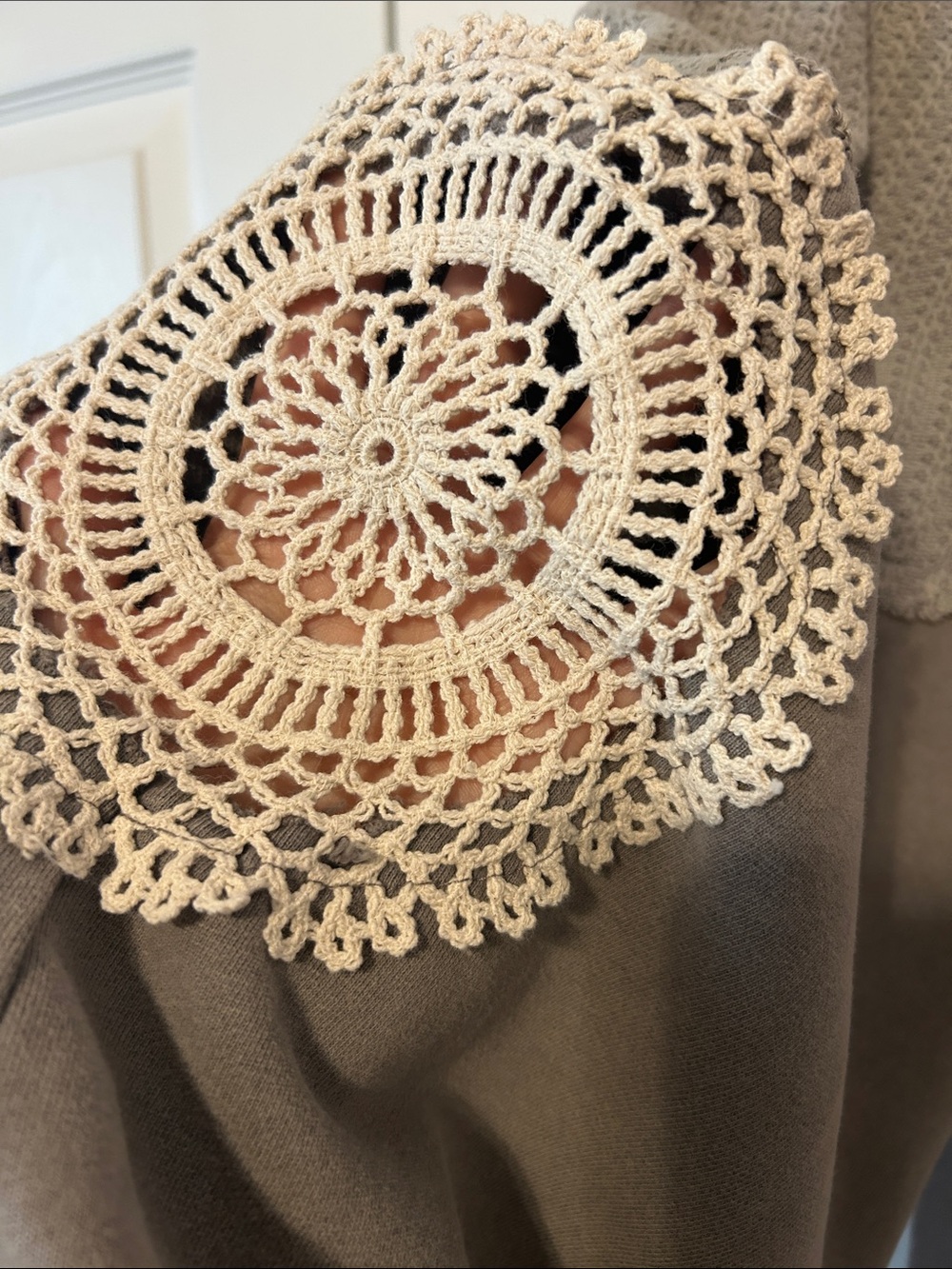 POL Gray Jogger Pants with Cream Crochet Accents - Picture 5 of 8